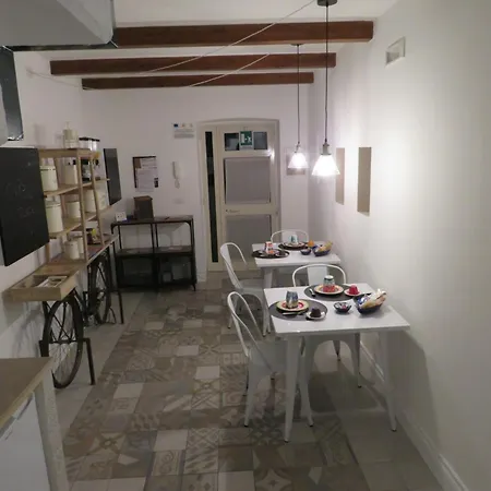 Apulia 35 *