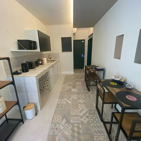 Apulia 35 فندق مبيت وإفطار باري